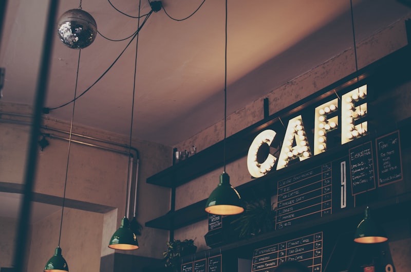 Café Créatif : Ils Vendent l'Expérience, Pas le Café